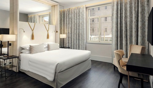 Deluxe Room, 2 Twin Beds, Non Smoking