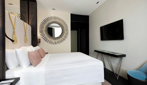 Superior Room, 1 King Bed, Non Smoking