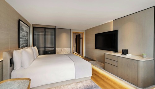 Deluxe Room, 1 King Bed, Non Smoking