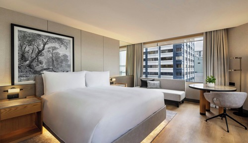 Executive Suite, 1 Bedroom, Non Smoking, City View (Corner)