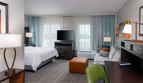 Studio Suite, 1 Queen Bed, Kitchen