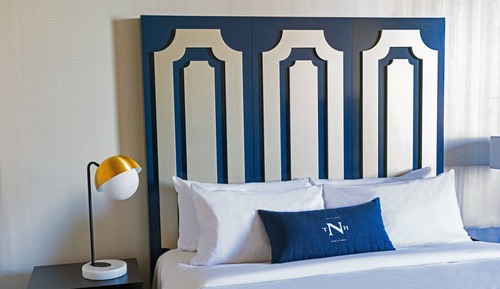 Signature Room, 1 King Bed, Non Smoking