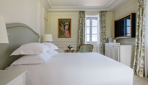 Deluxe Room, 1 King Bed