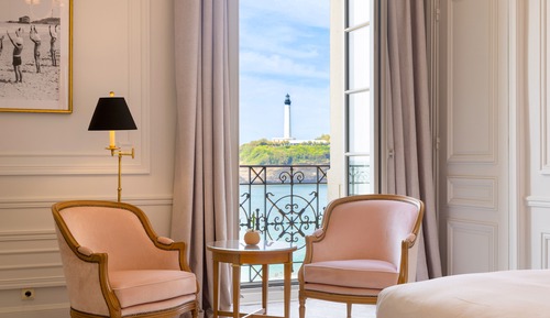 Classic Room, 1 King Bed, Beach View