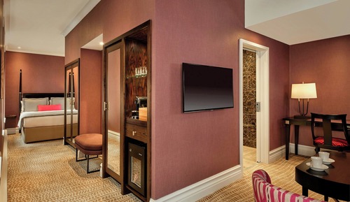 Suite, 1 King Bed, Non Smoking