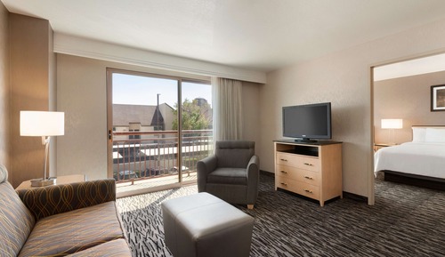 Suite, 2 Queen Beds (Conference)