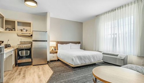 Studio, 1 Queen Bed with Sofa bed