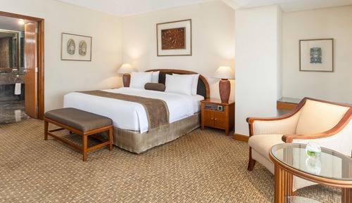 EXECUTIVE SUITE