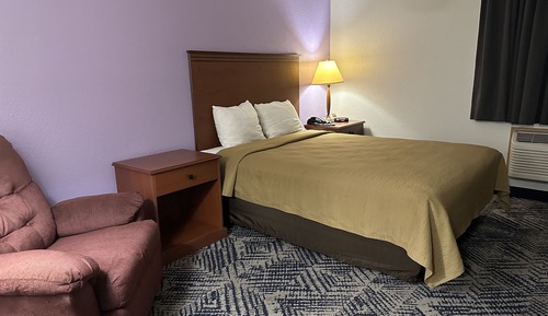 Room, 1 Queen Bed, Accessible, Non Smoking (Mobility, Roll-In Shower)