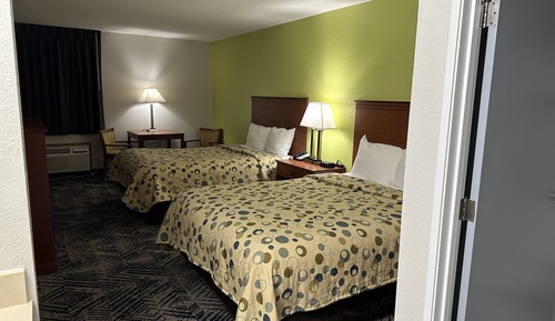 Room, 2 Queen Beds, Non Smoking