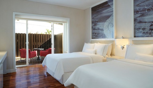 Room, 2 Twin Beds, Patio, View