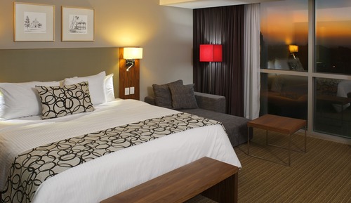 Junior Room, 1 King Bed