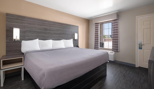Room, 1 King Bed, Accessible, Non Smoking