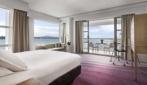 Deluxe Room, 1 King Bed, Harbor View (Plus)