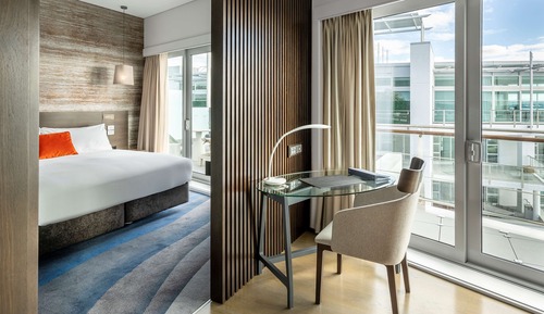 Suite, 1 King Bed (Port Suite)