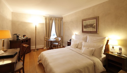 Comfort Room, River View