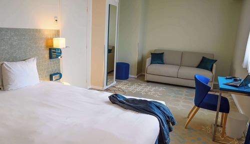 Superior Family room with 1 double bed, 1 sofa bed and 1 single bed