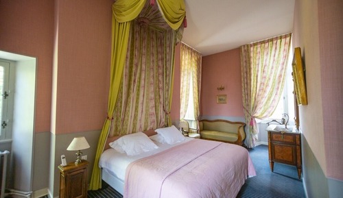 Luxury Triple Room, Ensuite, Courtyard View (Jeanne D'albret)