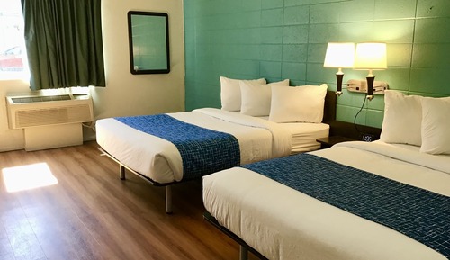 Room, 2 Queen Beds, Non Smoking