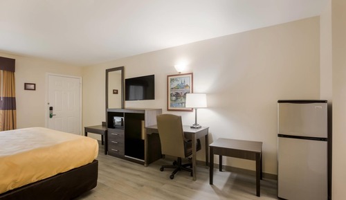 Suite, 1 King Bed, Non Smoking