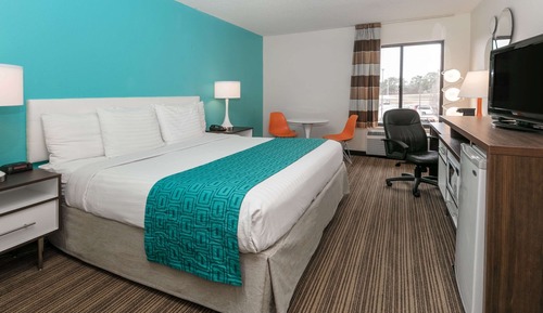 Standard Room, 1 King Bed, Smoking