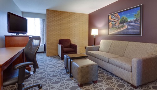 Suite, 2 Queen Beds, Refrigerator & Microwave (2 Rooms, Sofabed)