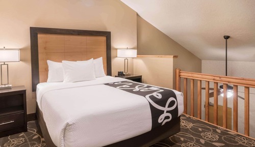 Family Suite, Multiple Beds, Non Smoking (Loft)