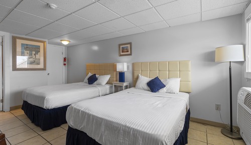 Two Double Room with Jetted Tub