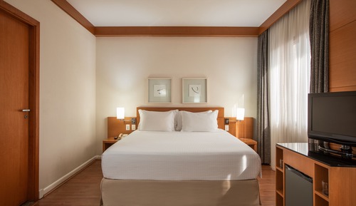 Standard Room, 1 Queen Bed