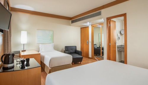 Premium Triple Room (QUEEN)
