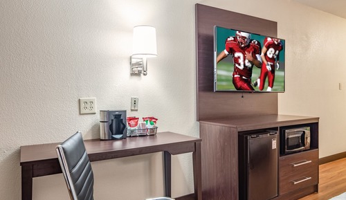 Suite, 1 King Bed (Smoke Free)