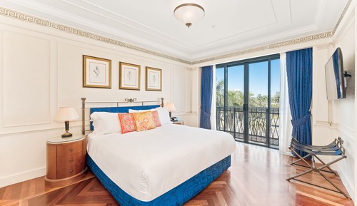 Deluxe Suite