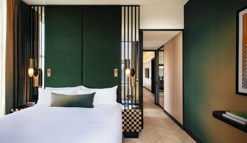 Suite, 1 King Bed