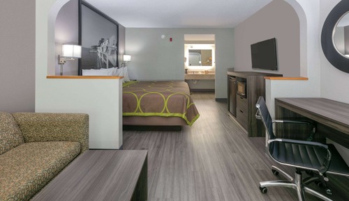 Suite, 1 King Bed