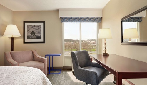 Room, 1 King Bed, Non Smoking