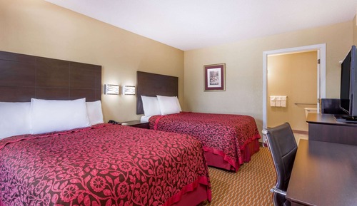 Room, 2 Double Beds, Mobility Accessible, Non Smoking (Roll-In Shower)
