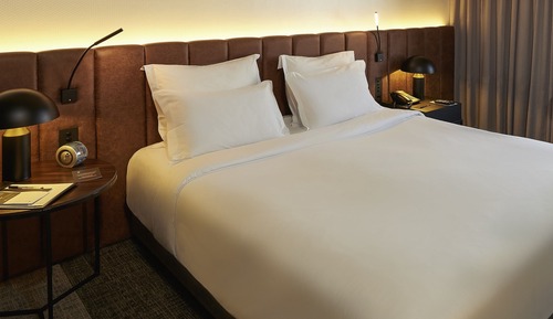 Deluxe Room, 1 Queen Bed, City View (Premium)