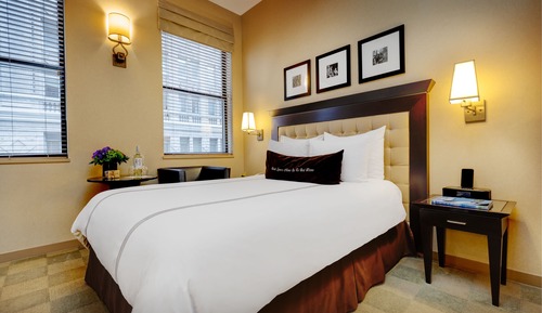 Deluxe Room, 1 Queen Bed