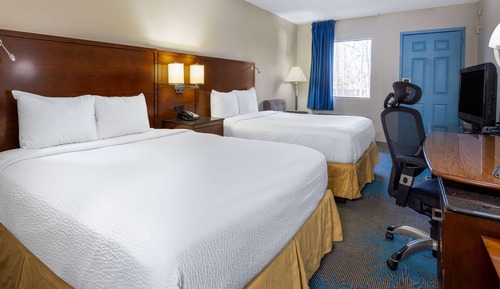 Room, 2 Queen Beds, Accessible, Non Smoking (Mobility, Walk in Shower)