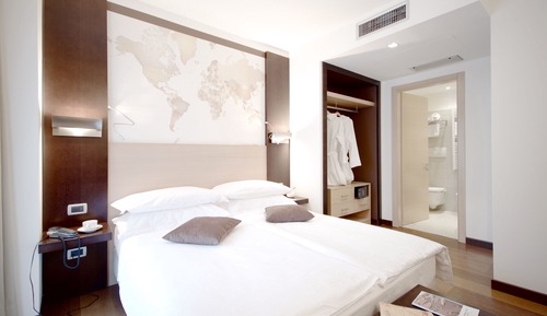 Superior Room (Map)