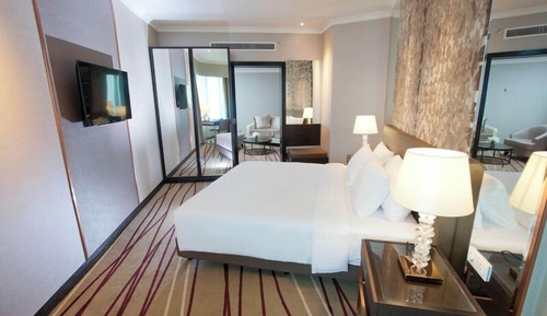Dorsett Suite