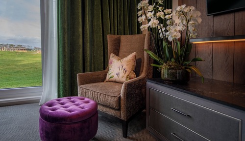 Fairway Deluxe King Suite