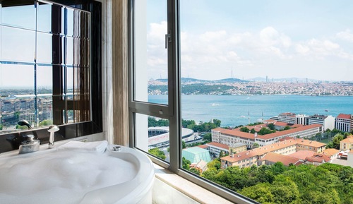 Junior Suite, 1 King Bed, Jetted Tub, Sea View (Jacuzzi)
