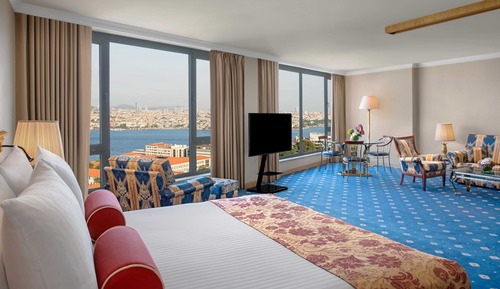 Suite, 1 Bedroom, Smoking, Sea View