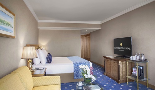 Classic Room, 1 King Bed, City View
