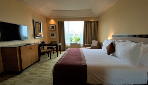 The Grand Club Room, Club Access