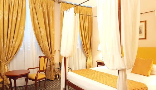 Deluxe Room, River View