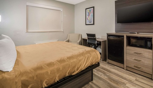 Suite, 1 King Bed, Accessible, Non Smoking