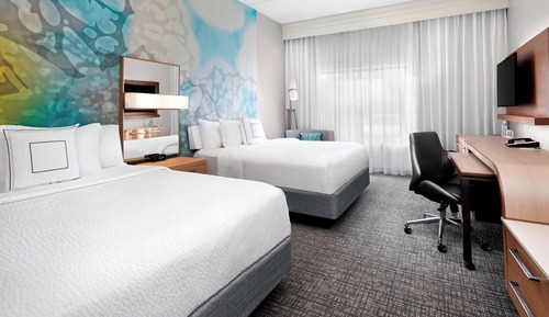Room, 2 Queen Beds (Mobility Accessible, Roll-In Shower)