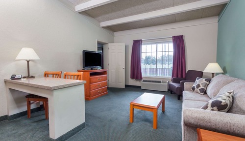 Room, Multiple Beds, Non Smoking (Efficiency)